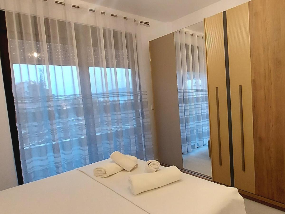 Duka Apartments ซารานเดอ ภายนอก รูปภาพ